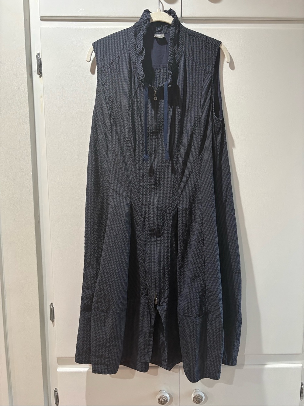 Crea concept Sleeveless Textured Midi Dress in Navy 42/10
